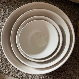 Rae Dunn 4 Bowl Set